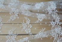 عادل سعيد: باقةُ هواءٍ .. بشرائط دانتيل