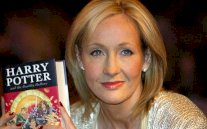 مؤلفة هاري بوتر تحتفل بعيد ميلادها الـ49