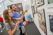 معرض زهيد في لندن لتقريب الفن من العامة