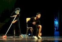 اسرائيليون يتحركون ضد قرارات بمقاطعة مسارح عربية