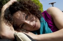 نجاة الهاشمي تفوز بأهم جائزة أدبية في كاتالونيا