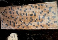 عمل فني ظنت امرأة عجوز أن مربعاته الفارغة كلمات متقاطعة فملأتها