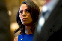 مستشارة لترمب تبث تسجيلًا صوتيًا انتقامًا لتسريحها