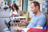 الهويات المجتمعية المتذبذبة تُفاقم الخطابات العنصرية