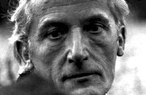  بيلينسكي: كنت أكتب قصائدي باليد اليمنى، أمّا آلآن فأكتبها باليسرى