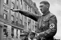 ديكتاتوريون كتبوا: نماذج من القرن الماضي