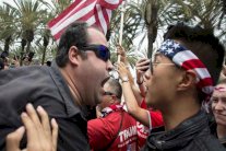 لا وجود لبشر خارج إطار القبيلة