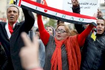 الشعر في الاحتجاجات العراقية يسجّل وقائع الفقر والعنف