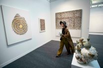 معرض في باريس لفنانات إيران المعاصرات ولكن... في غيابهنّ