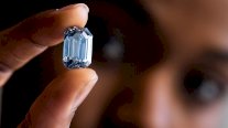 سوذبيز تأمل في بيع ماسة زرقاء بأكثر من 48 مليون دولار في مزاد خلال الربيع