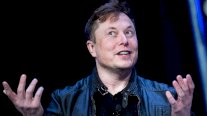 إيلون ماسك للأميركيين: صوتوا للجمهوريين!
