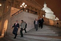 الكونغرس الأميركي يرفع سقف دين الولايات المتحدة