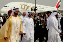 شركات الخليج تتقدم بطلبيات ضخمة لشراء طائرات بوينغ وايرباص في معرض دبي