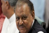 الرئيس الباكستاني يشدد على أهمية تعزيز الروابط الاقتصادية مع الصين 