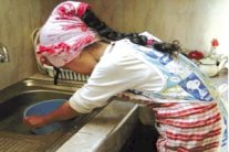 توصية حقوقية في المغرب بعدم تشغيل القاصرين في البيوت 