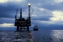 النفط في لبنان: اهتمام دولي حتى اشعار آخر