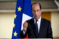 هولاند يعلن عن سياسة تقرب من الشركات مجازفًا بإغضاب اليسار