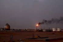 بعث نشاط السكك الحديد يسهم بازدهار الإنتاج النفطي في الولايات المتحدة