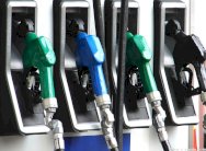 حكومة الكويت توافق على اقتراح لرفع أسعار الديزل والكيروسين