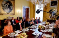 طلبات أوباما الملحة: تمويل مكافحة 