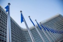 الاتحاد الأوروبي لا يعتزم فرض عقوبات جديدة على روسيا