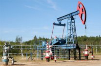  روسيا تفكر في خفض إنتاجها من النفط لدعم الأسعار