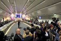 أوبك لاتزال منقسمة عشية أحد أهم اجتماعاتها