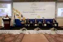 الحمدالله: سلطة النقد استطاعت تكريس لفلسطين مكانة في مجال الاشتمال المالي