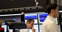 الأسهم الأوروبية تتراجع بعد بيانات ضعيفة من الصين واليابان