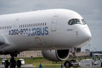 ايرباص تسلم أولى طائرات ايه350 إلى قطر