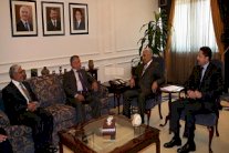  العراق يوافق على مد أنبوب للنفط مع الأردن