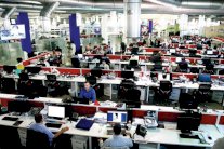 دبي تتجه نحو الحكومة الذكية بلا ورق والإعلام يسبح عكس التيار