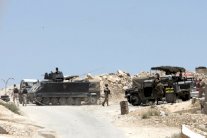 عرسال مرتاحة لانتشار الجيش اللبناني ومستمرة في دعم الثورة السورية