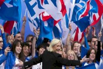 هزيمة اليسار الفرنسي والجبهة الوطنية ترسخ تقدمها في الانتخابات البلدية 