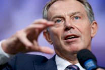 بلير: دخول الإسلام في السياسة يهدّد استقرار العالم!