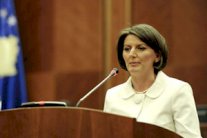 رئيسة كوسوفو تدعو إلى إجراء انتخابات نيابية مبكرة في 8 حزيران/يونيو 