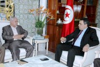 ملفات حارقة أمام 