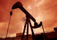 تراجع إنتاج تونس من النفط إلى قرابة النصف