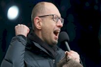 ياتسنيوك: لن يكون جدار برلين في أوروبا