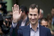 الملك خوان كارلوس يتخلى عن عرش إسبانيا لنجله بعد 38 سنة من الحكم