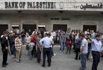 قطر تعهدت لرئيس الحكومة الفلسطينية تحويل 20 مليون دولار لرواتب موظفي غزة