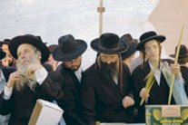 الجزائر مستعدة لاعادة فتح المعابد اليهودية