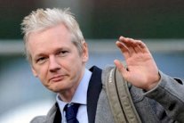 قضاء السويد يبقي على مذكرة الاعتقال بحق أسانج