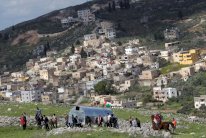 مئات المحال التجارية في الضفة الغربية تبدأ مقاطعة البضائع الإسرائيلية