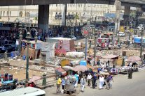 الحكومة المصرية تشن حملة ضد الباعة المتجولين بالقاهرة