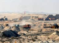 إقبال المصريين على شهادات استثمار قناة السويس الجديدة بالبنوك