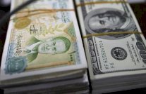 البنك المركزي السوري يبيع الدولار لدعم الليرة