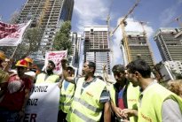 تركيا تعد بالعمل لتحسين السلامة في اماكن العمل بعد مقتل 10 في حادث مصعد