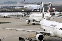 إضراب الطيارين يلغي 60% من الرحلات الفرنسية