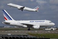 طيارو اير فرانس يواصلون الإضراب وتسيير أقل من نصف الرحلات